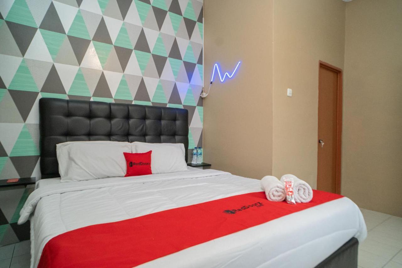 Reddoorz Near Taman Safari 2 Hotel Bogor Exterior photo